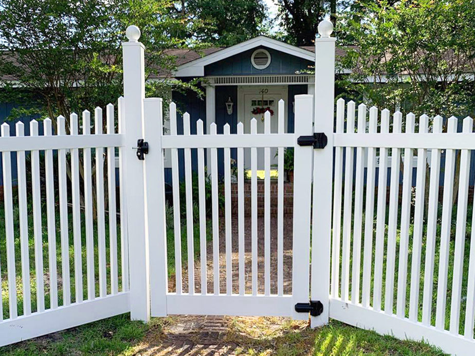 Decorative Fence Example in Waverly Georgia